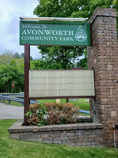 Exterior Signage Photo